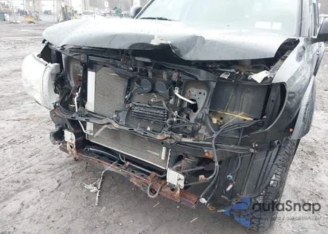 2011 Toyota Tacoma Base V6 from USA, damaged, VIN 3TMLU4EN2BM075490